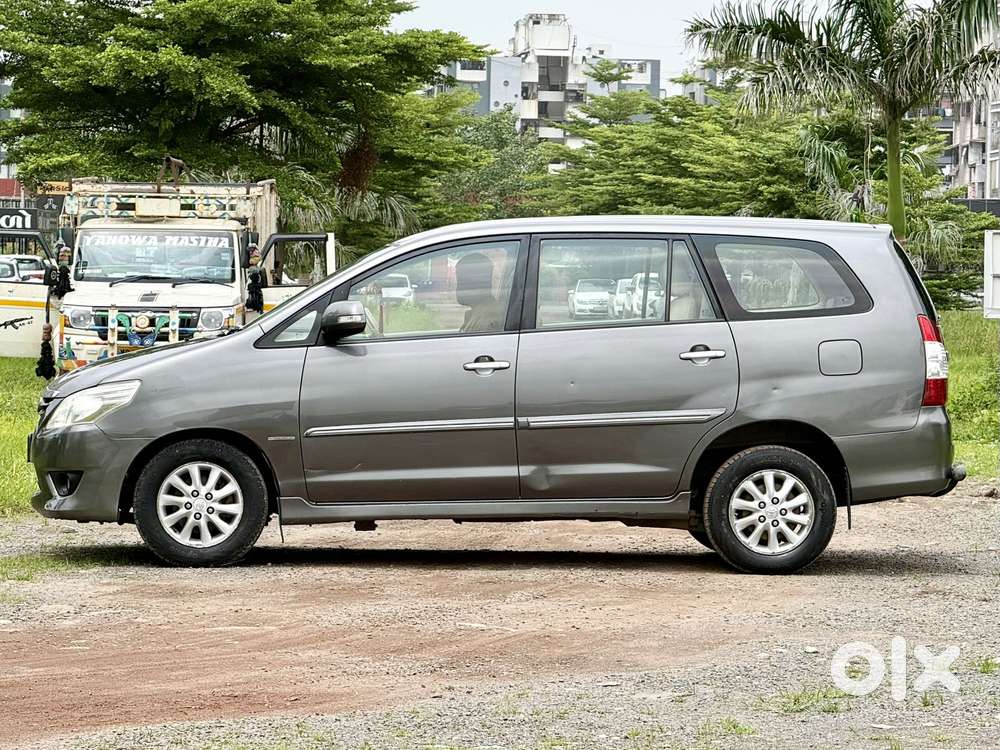 Toyota Innova 2.5 Vx 7 Seater Bs Iv, 2013, Diesel