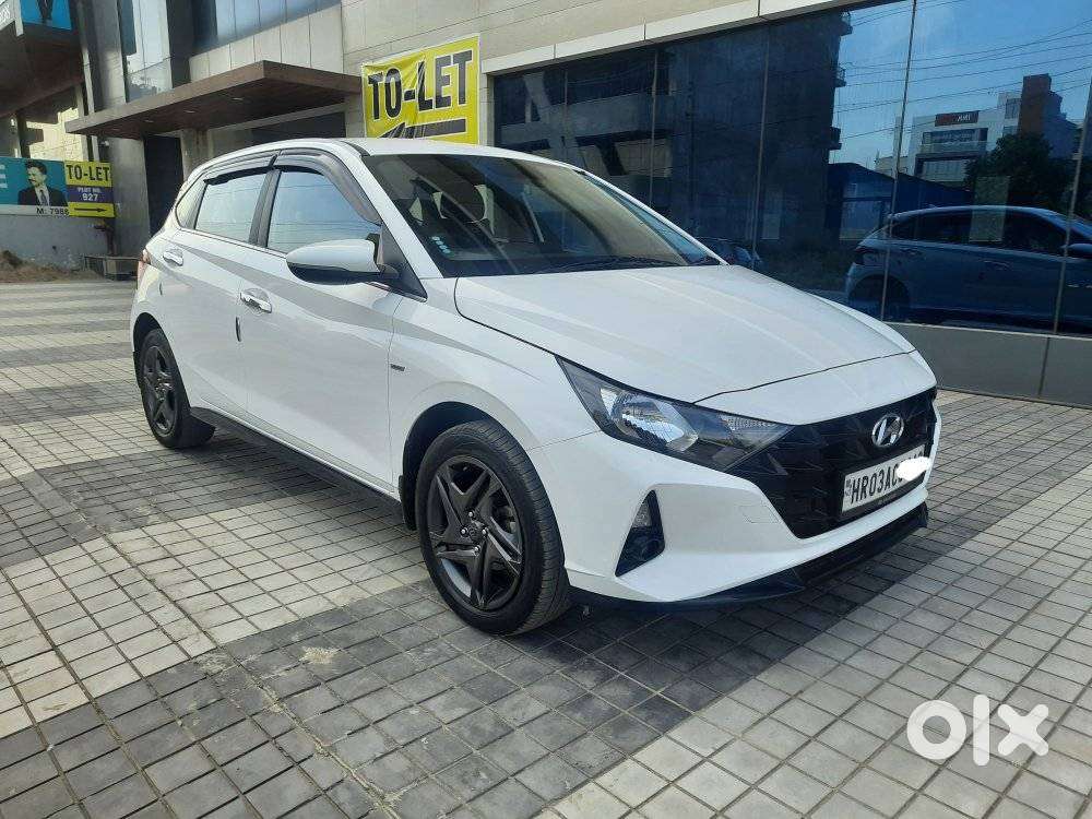 Hyundai I20 Sportz 1.2 Ivt, 2023, Petrol