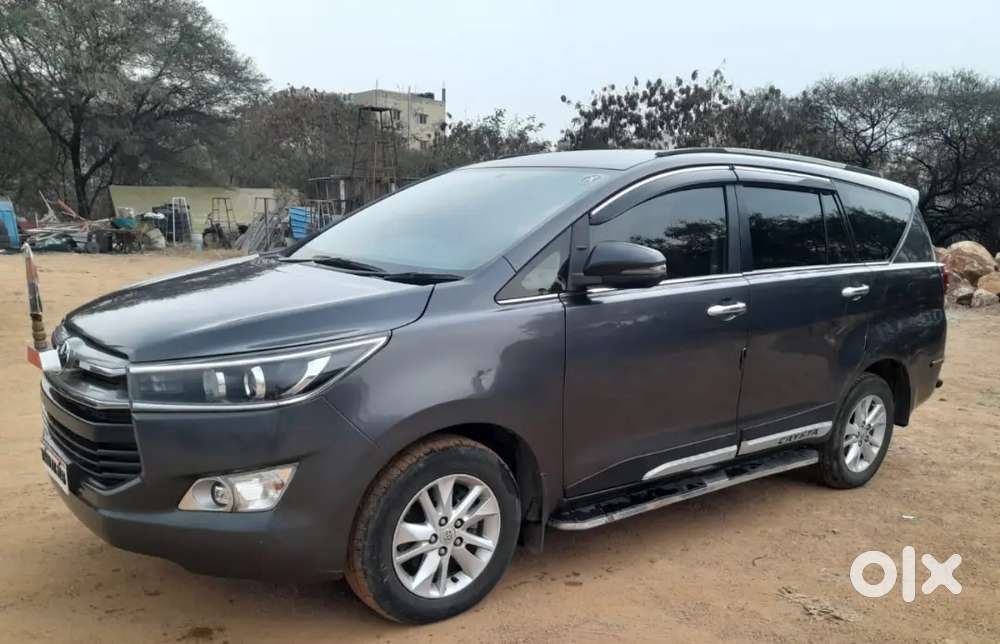 Innova Crysta V-8seater In Perfect Condition