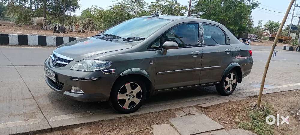 Showroom Condition Honda City Dolphin