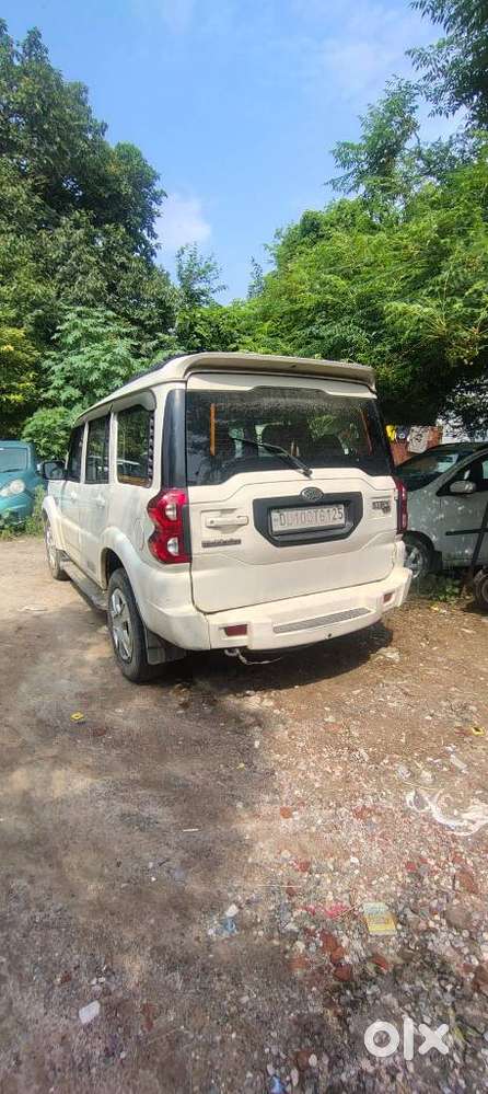 Mahindra Scorpio S6 Plus, 2016, Diesel