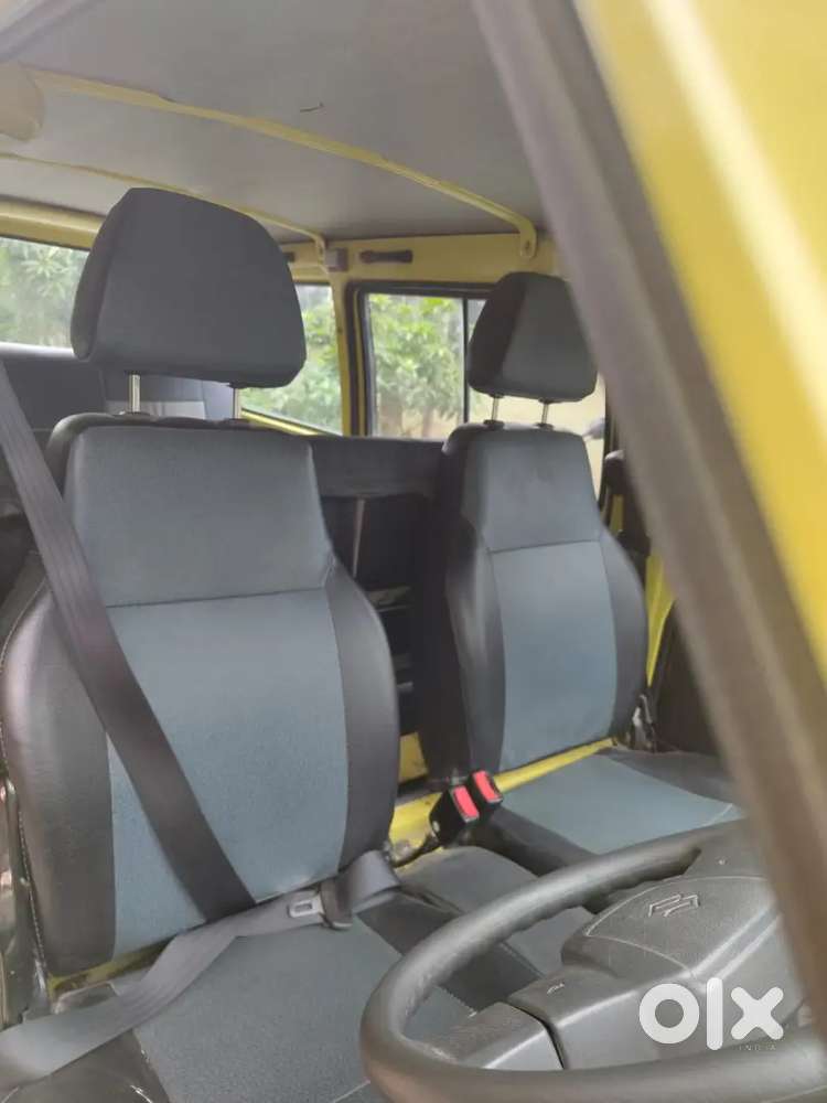 Royal Yellow Van