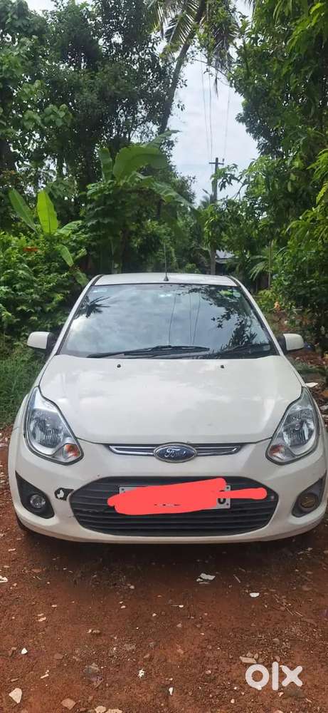 Ford Figo 2014 Diesel 240000 Km Driven. Insurance Upto Feb 2027