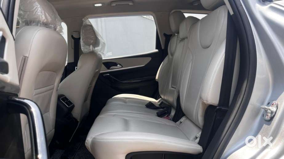 Mahindra Xuv700 2.2 Ax 7 Diesel Mt Str, 2023, Diesel