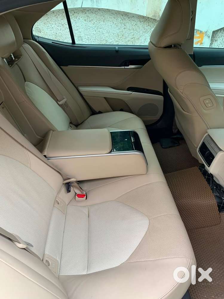 Toyota Camry Hybrid 2021