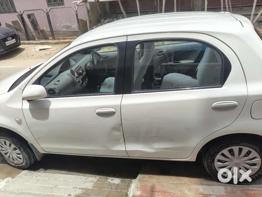 Toyota Etios Liva 2011 Petrol Manual