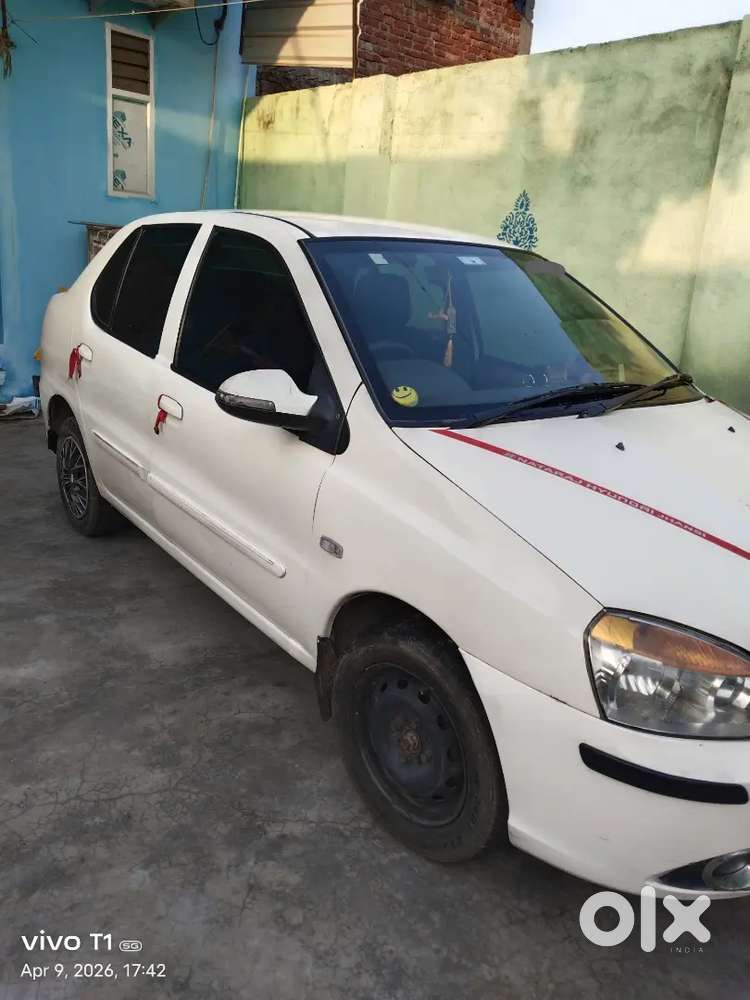 कम बजट में चार पहिया गाड़ी Tata Indigo Ecs 2014 Diesel Well Maintaine