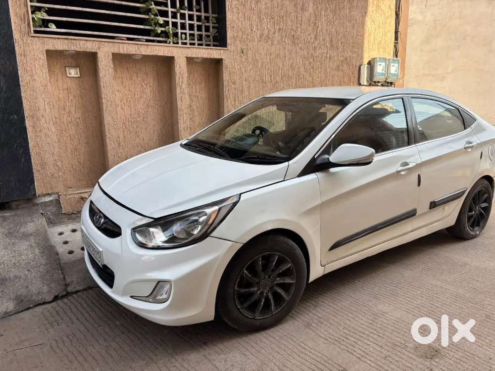 Hyundai Fluidic Verna 2011