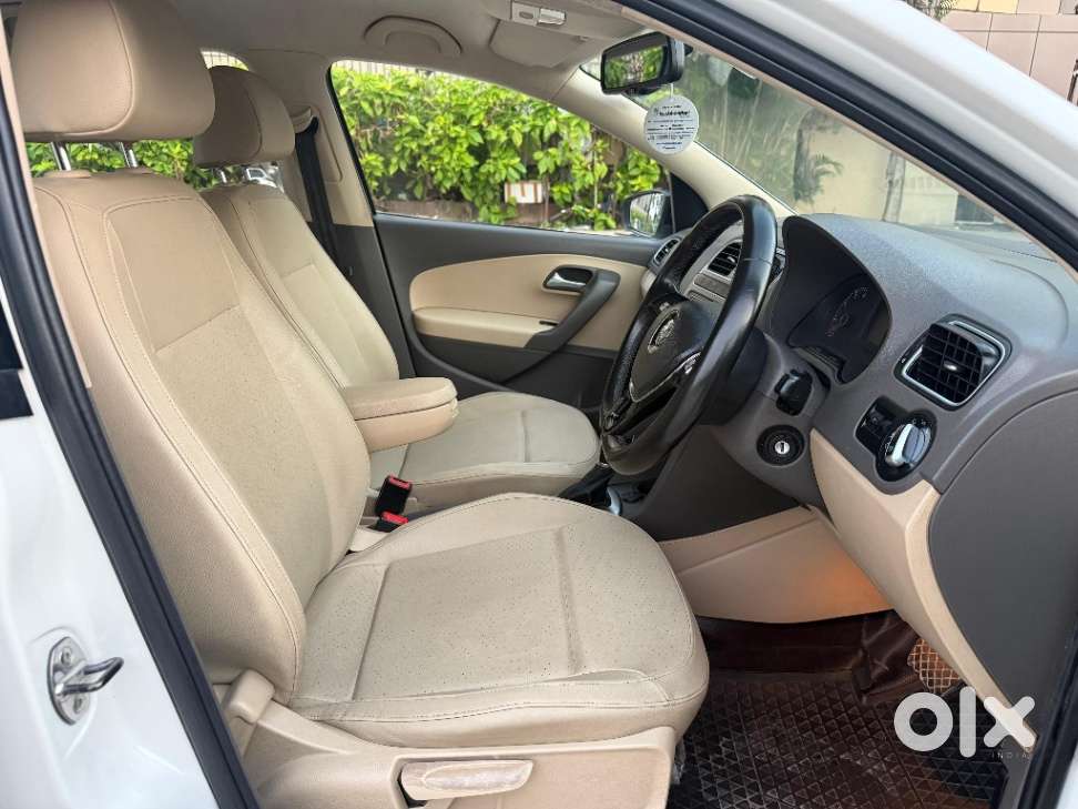 Volkswagen Vento 1.2 Tsi Highline At, 2016, Petrol