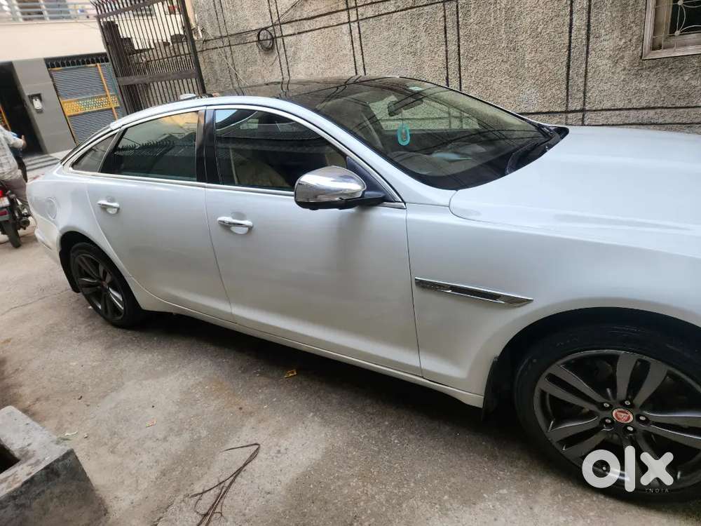 Jaguar Xj 2020 Petrol 78000 Km Driven