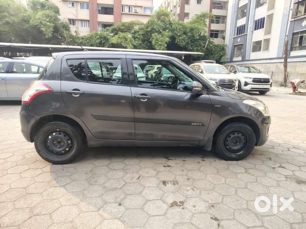 Maruti Suzuki Swift Vxi, 2015, Petrol