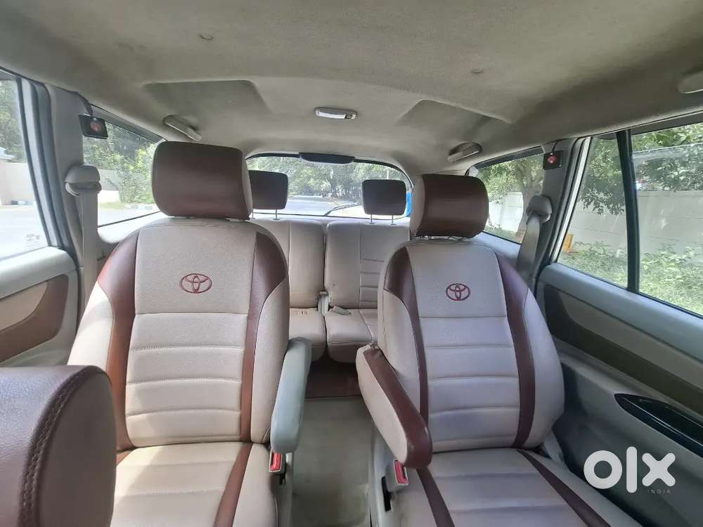 Toyota Innova 2.5 G 2015