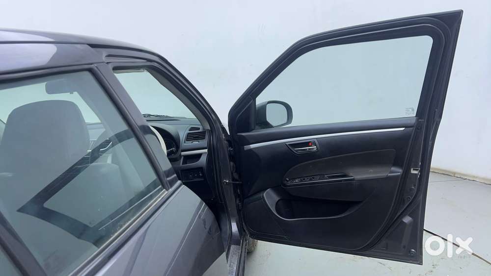 Maruti Suzuki Swift Vvt Vxi, 2017, Petrol