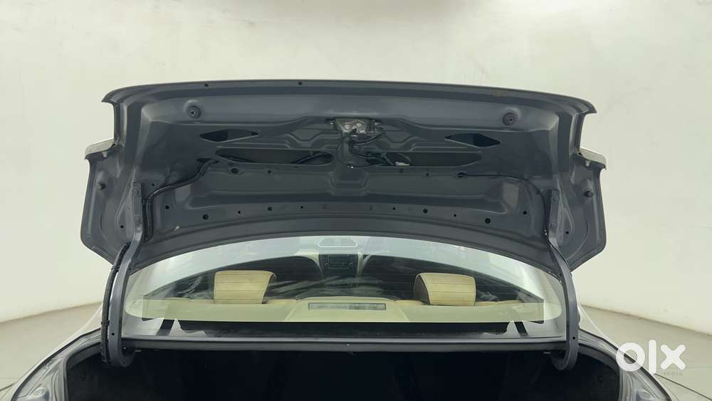 Maruti Suzuki Dzire 1.2 Zxi Amt, 2019, Petrol