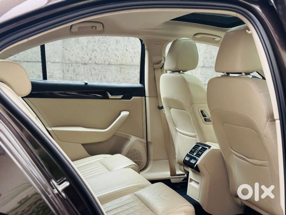 Skoda Superb 2.0 L&k Tsi At, 2019, Petrol