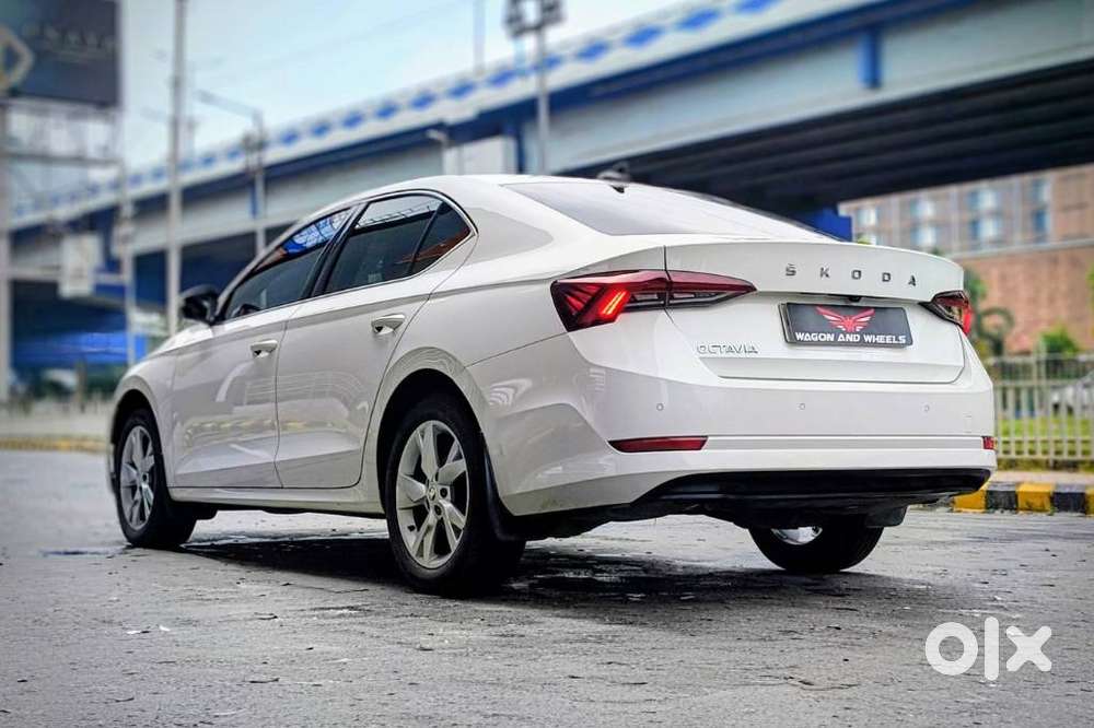 Skoda Octavia 2.0 Style Tsi At, 2022, Petrol