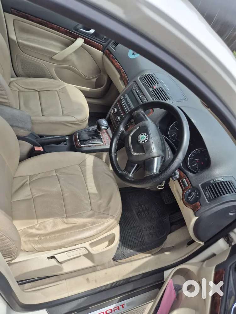 Skoda Laura Elegance Diesel 2012