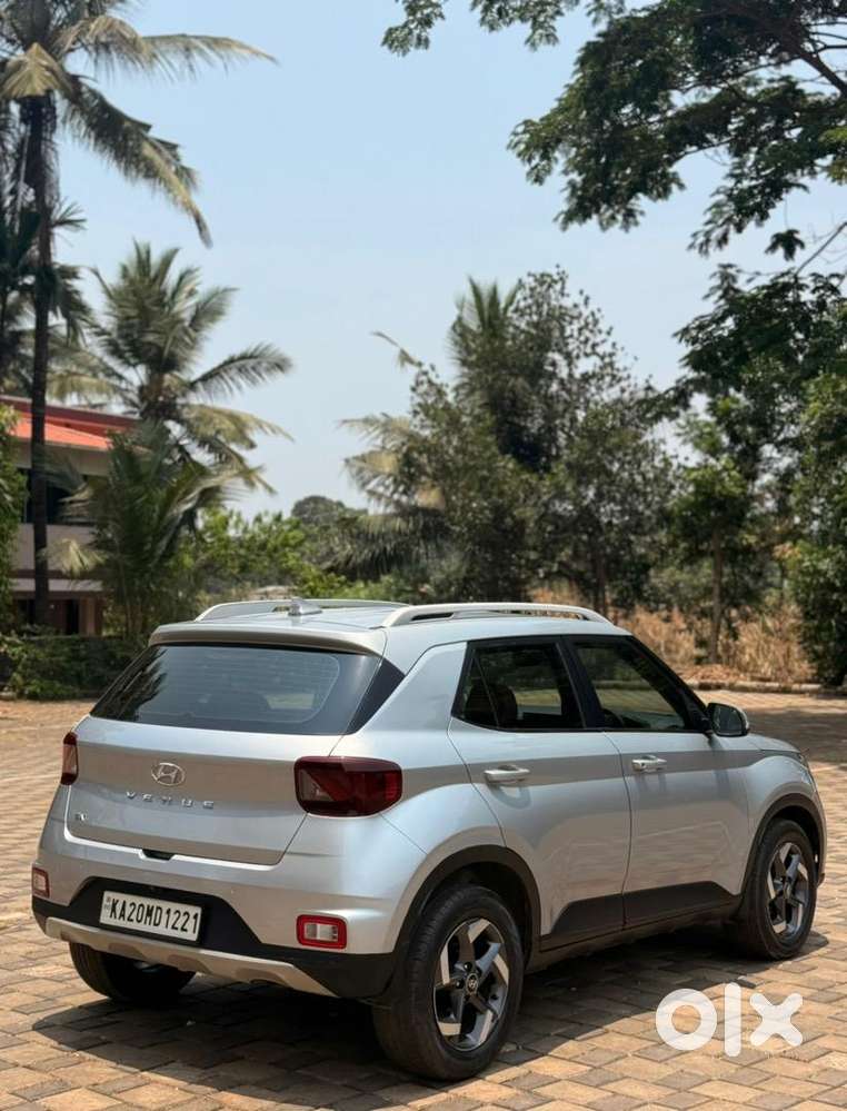 Hyundai Venue 2020 Diesel 124000 Km Driven