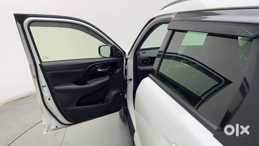 Maruti Suzuki Grand Vitara 1.5 Alpha Smart Hybrid, 2025, Cng & Hybri..