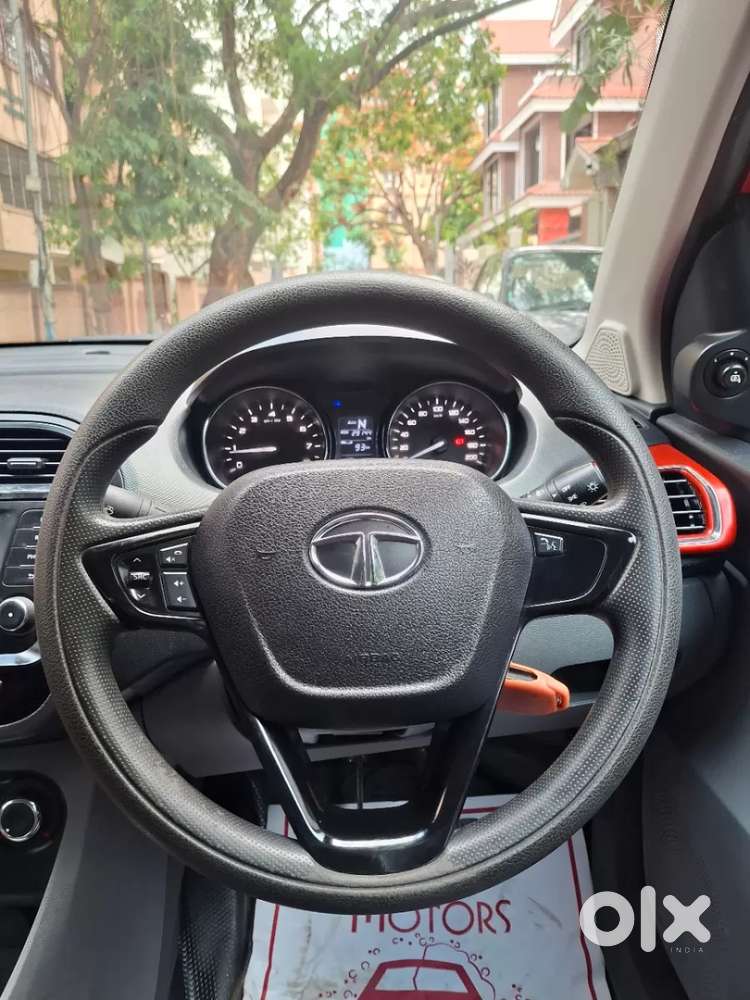 Tata Tigor Xza, 2019, Petrol