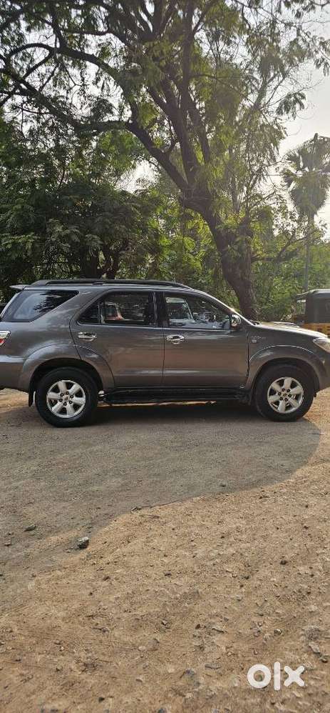 Toyota Fortuner 3.0 4x4 Manual, 2011, Diesel