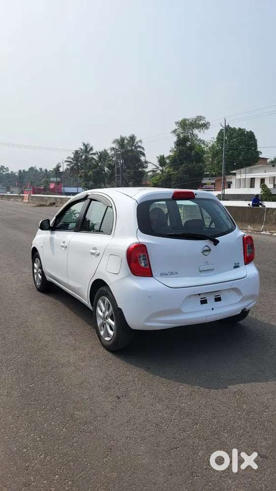 2017 Nissan Micra Xv Cvt Petrol 70000 Km Driven
