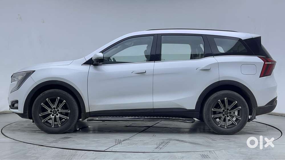 Mahindra Xuv700 2.2 Ax 7 Diesel Mt Luxury Pack Str, 2022, Diesel