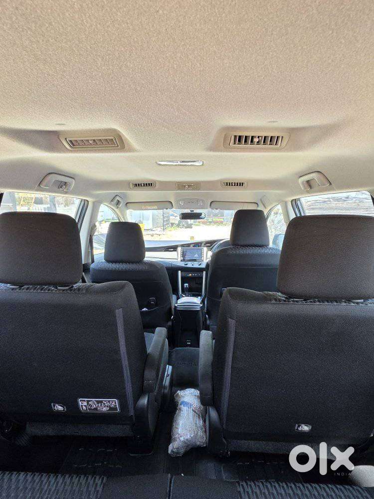 Toyota Innova Crysta 2.4 G Mt, 2022, Diesel