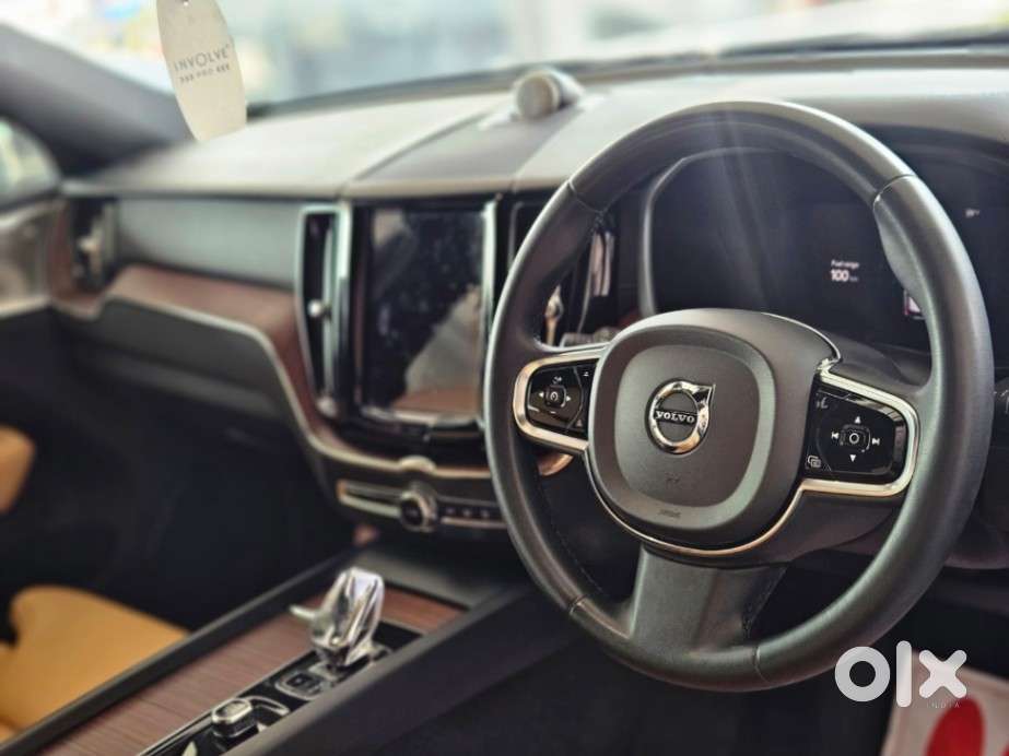 Volvo Xc60 D5 Inscription, 2024, Petrol