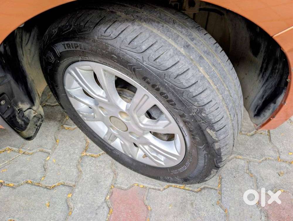 Tata Tiago Xz, 2016, Petrol