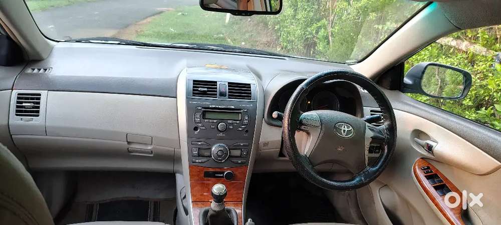 Toyota Corolla Altis 2010 Petrol Well Maintained