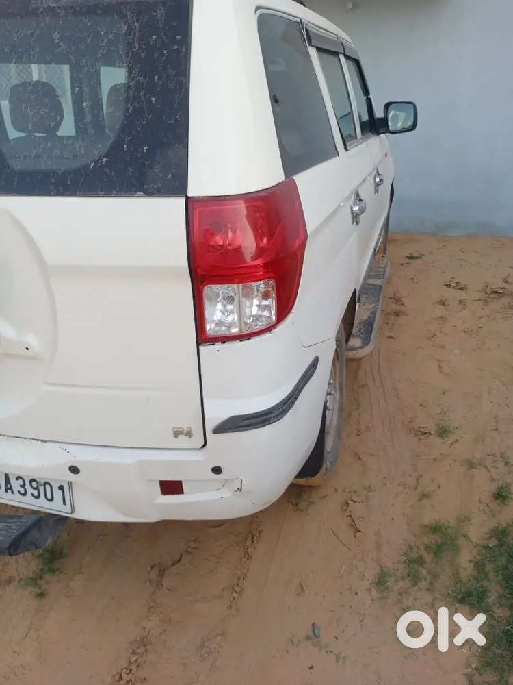 Mahindra Tuv300