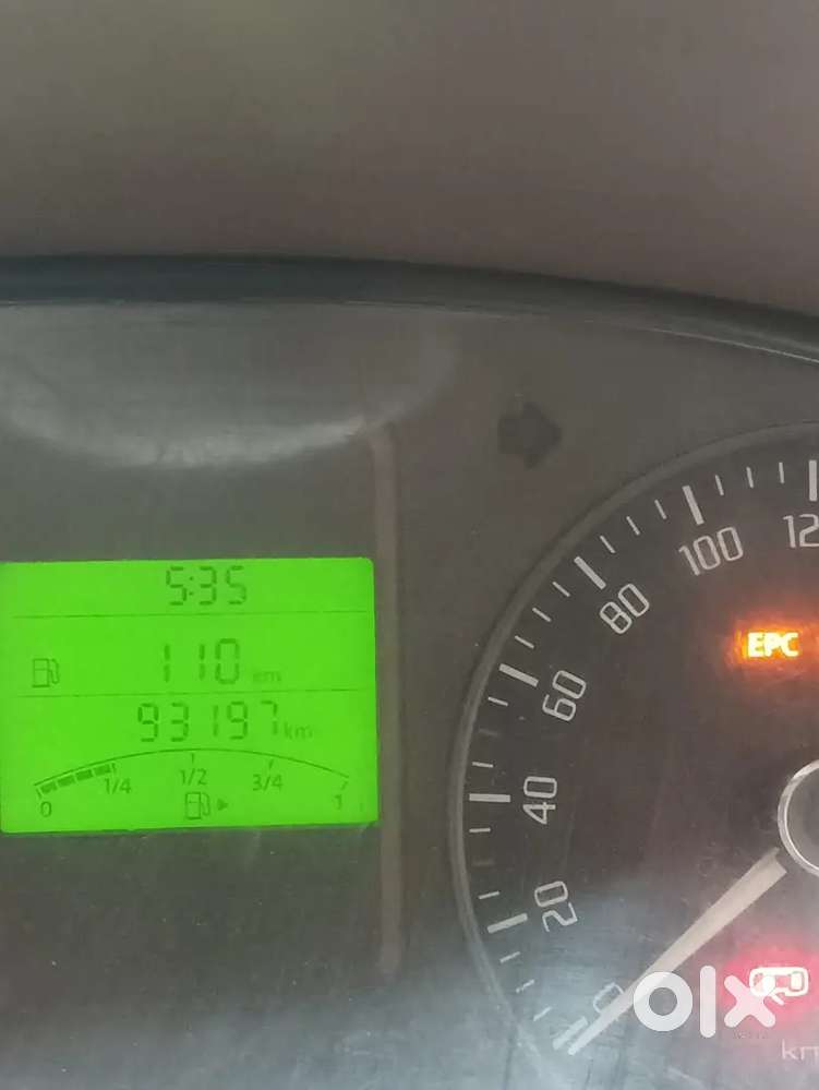 Skoda Rapid Tsi Active 2012