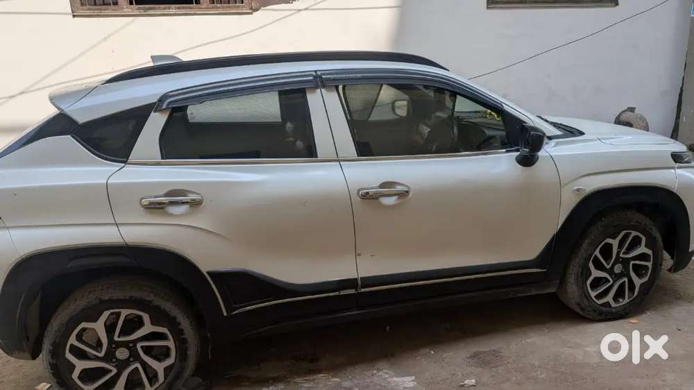 Maruti Suzuki Fronx 2025 Petrol 37000 Km Driven