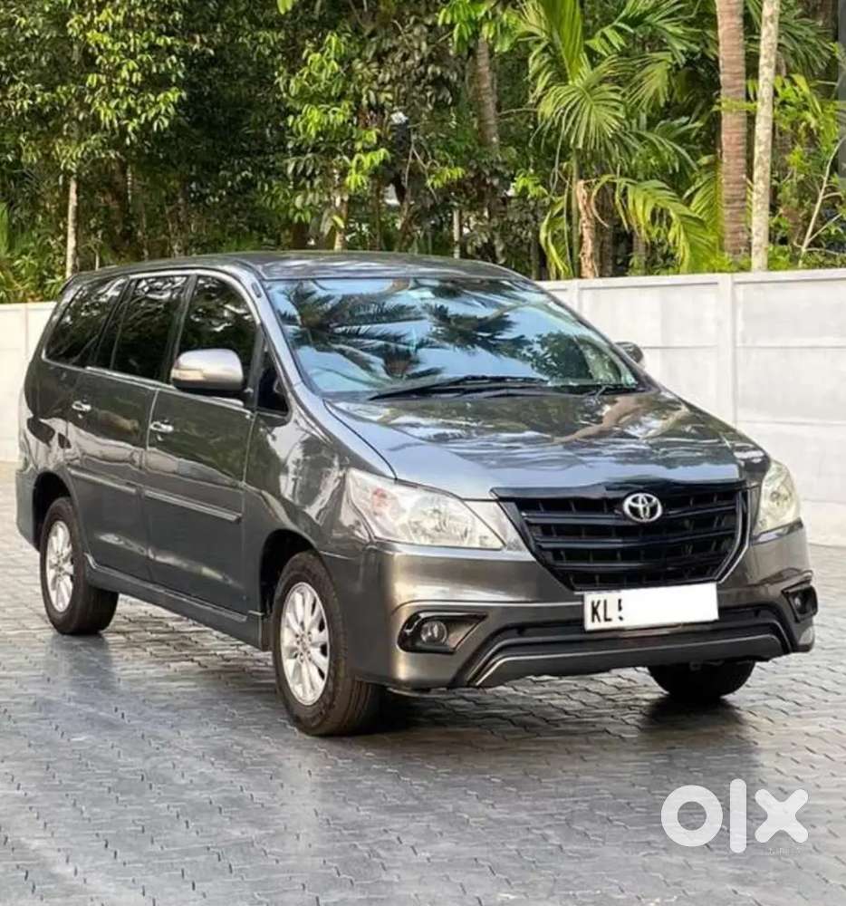 Toyota Innova 2015 Diesel 100000 Km Driven Re Registration