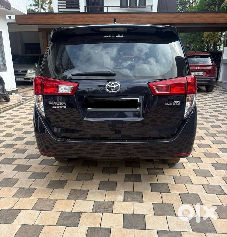 Toyota Innova Crysta 2022 Diesel 41000 Km Driven