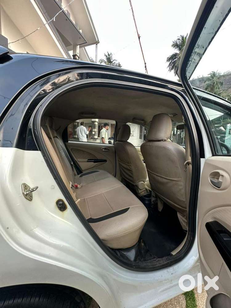 Toyota Etios Liva 2017 Petrol Well Maintained