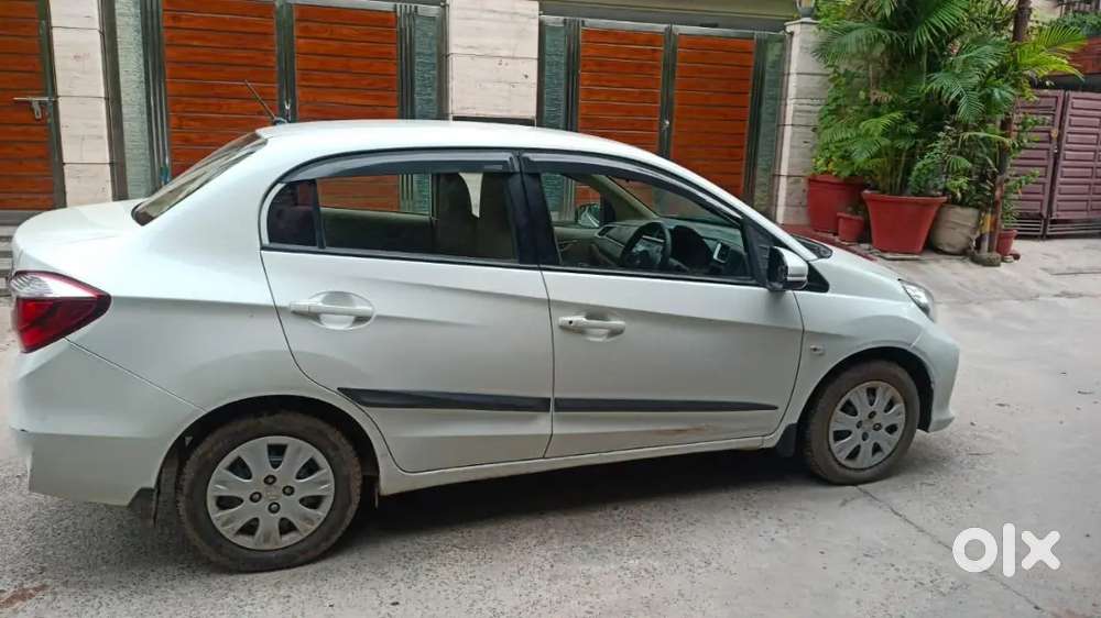 Honda Amaze 2018 With Cng On Paper And Reverse Camera
