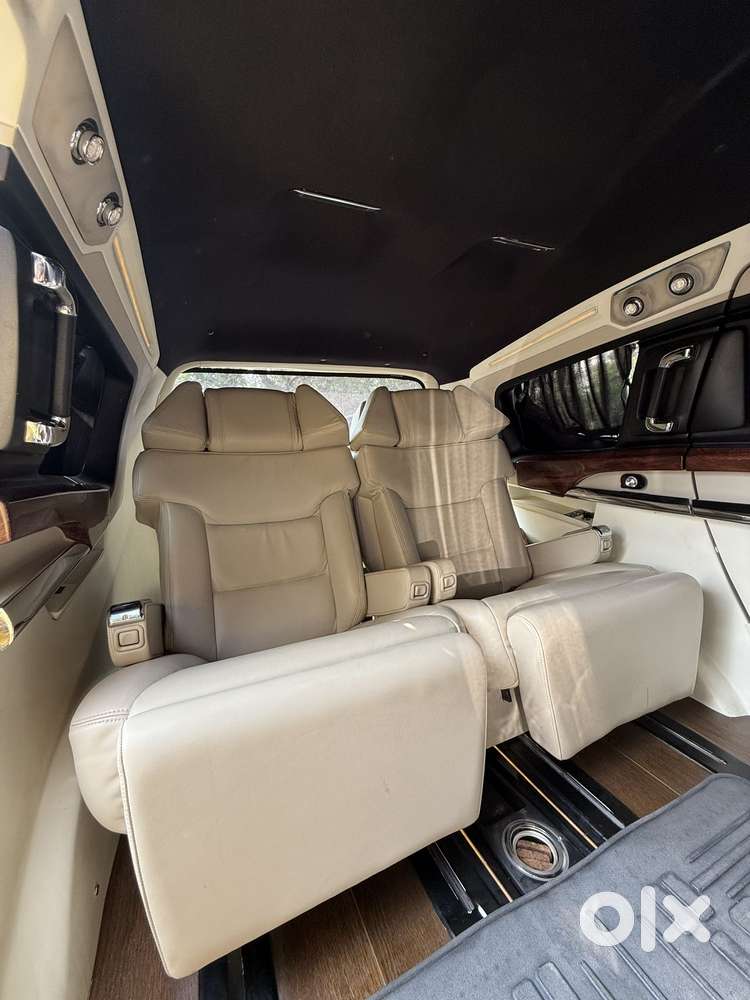 Toyota Innova Crysta