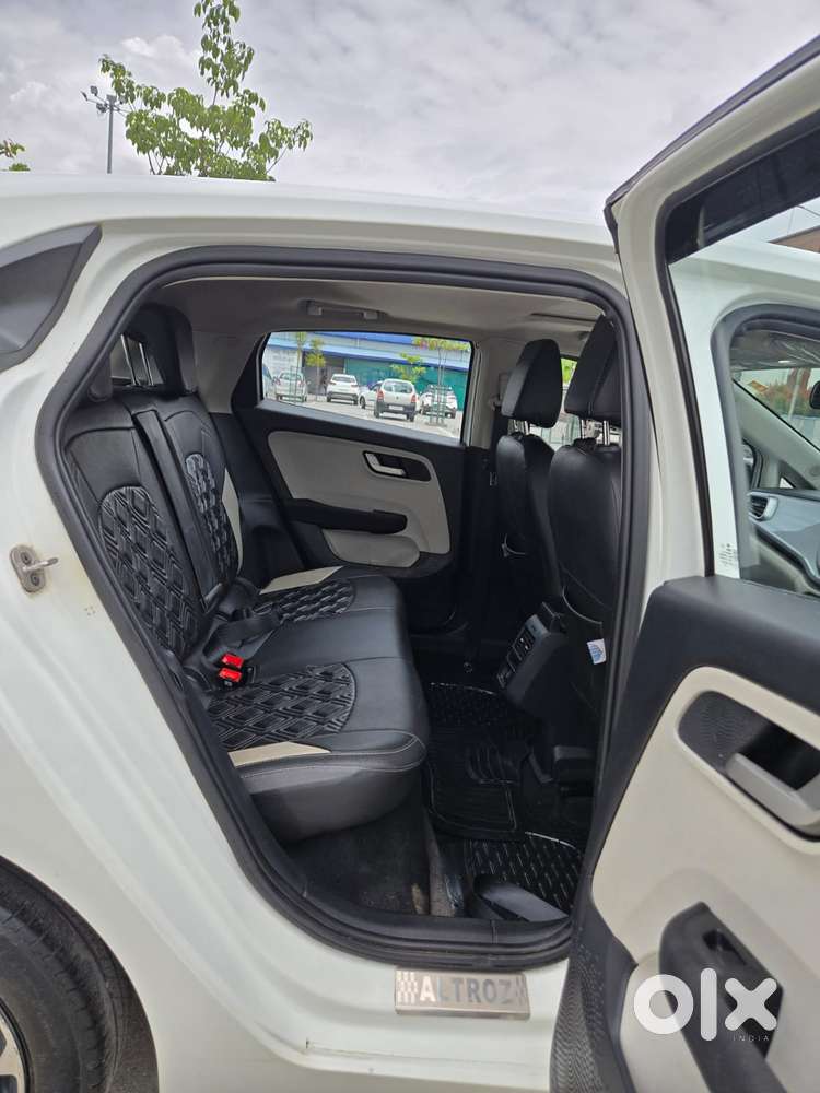 Tata Altroz 1.2 Xz Plus Petrol, 2023, Petrol