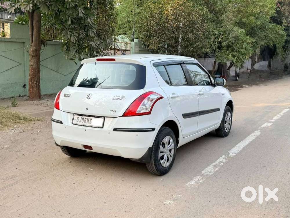 Maruti Suzuki Swift Vxi + Manual, 2015, Petrol