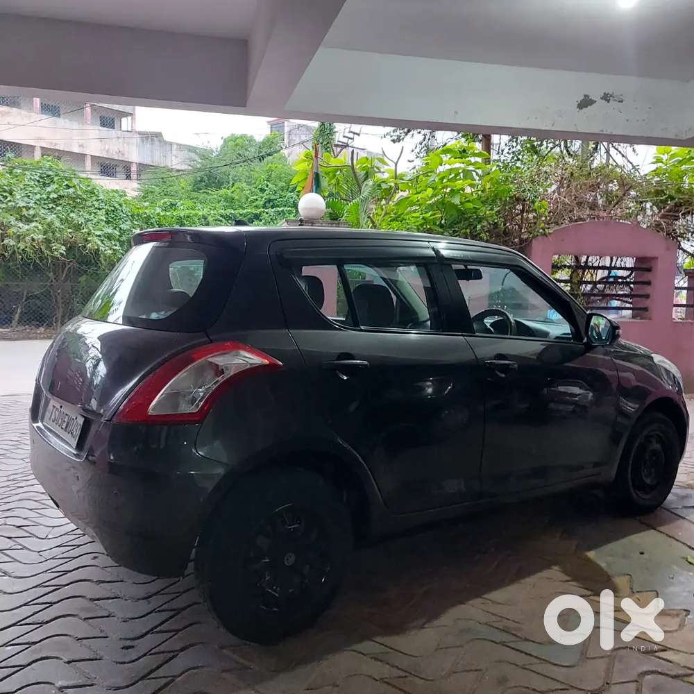 Maruti Suzuki Swift 2017 Petrol 59700 Km Driven