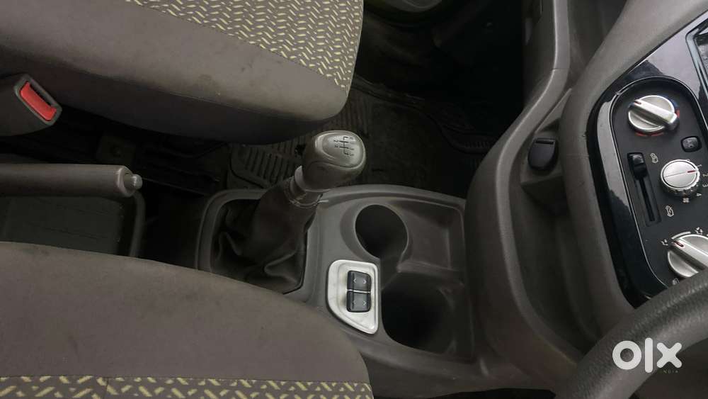 Datsun Redigo T Option, 2016, Petrol