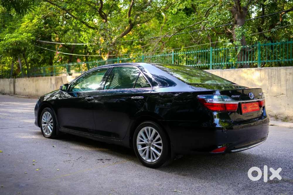 Toyota Camry 2016 Electric 74000 Km Driven