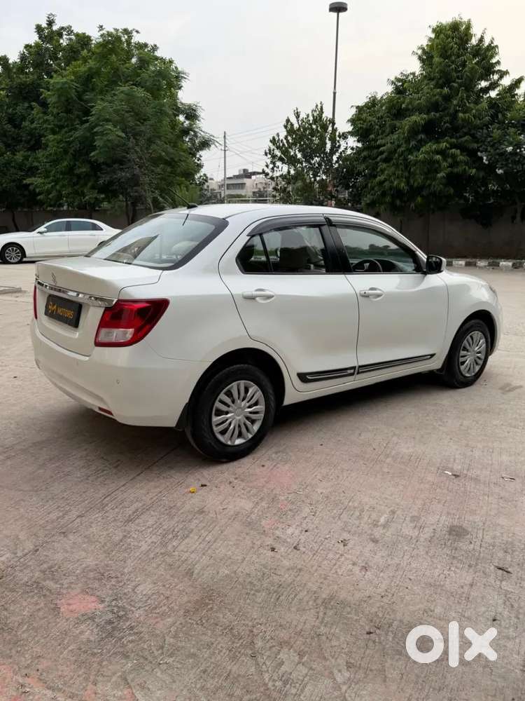 Maruti Suzuki Dzire 1.2 Vxi Cng, 2024, Cng & Hybrids