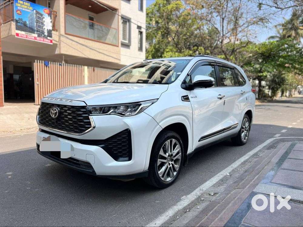 Toyota Innova Hycross 2.0 Vx Hybrid 7 Str, 2023, Petrol