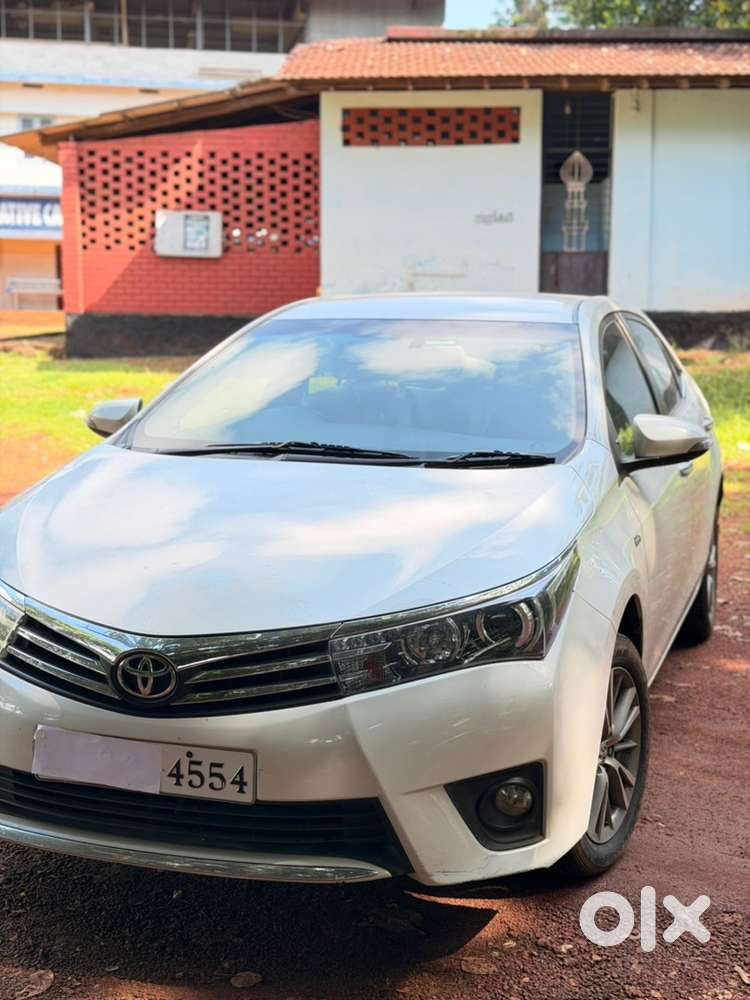 Toyota Corolla Altis Petrol 2015