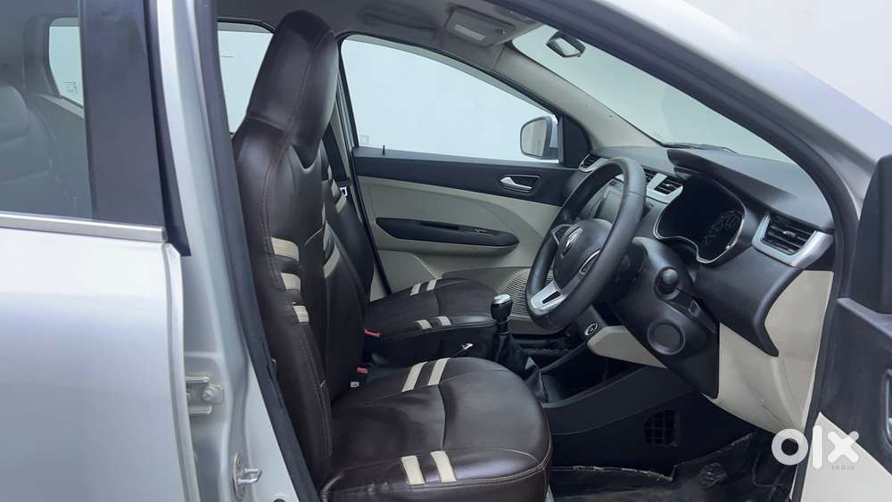 Renault Triber Rxz, 2020, Petrol