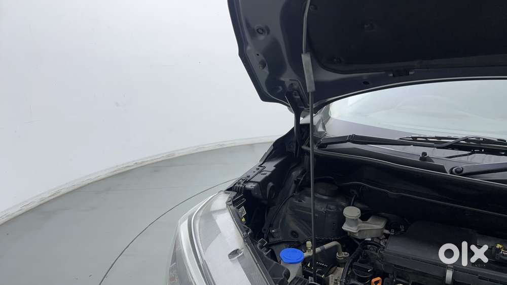 Maruti Suzuki Xl6 1.5 Zeta Mt, 2023, Petrol