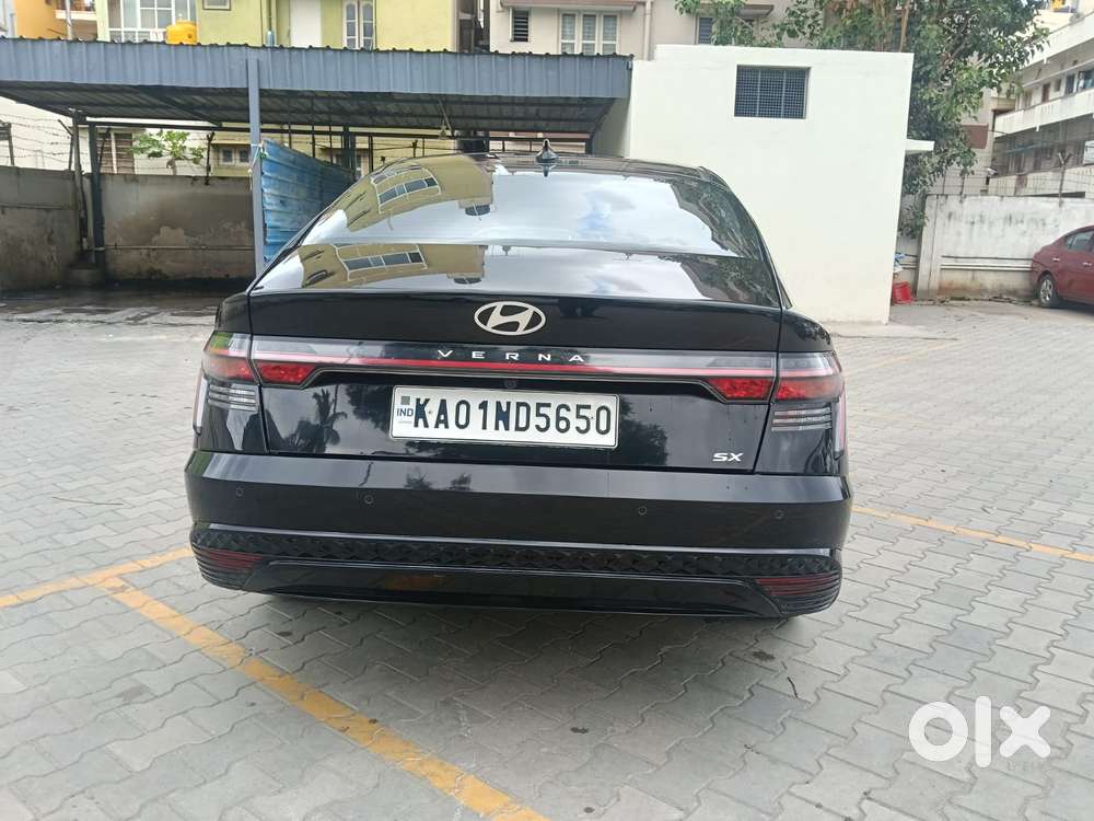 Hyundai Verna 1.5 Sx Ivt, 2024, Petrol